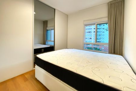 Apartamento para alugar com 303m², 4 quartos e 3 vagas Apartamento para alugar com 303m², 4 quartos e 3 vagasSuite 1