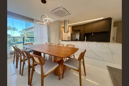 Apartamento à venda com 147m², 4 quartos e 3 vagas