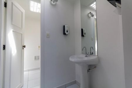 Casa à venda com 250m², 3 quartos e 2 vagas Casa à venda com 250m², 3 quartos e 2 vagasQuarto 3