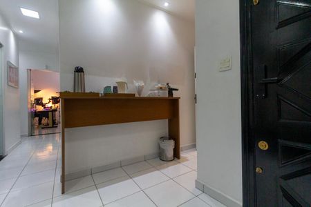 Casa à venda com 250m², 3 quartos e 2 vagas Casa à venda com 250m², 3 quartos e 2 vagasHall de entrada