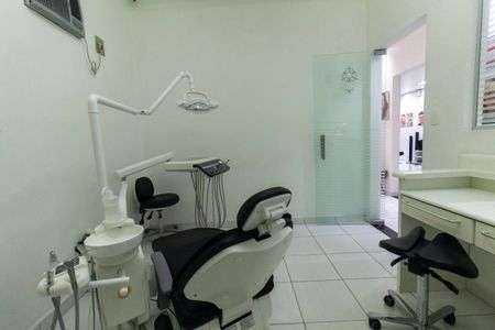 Casa à venda com 250m², 3 quartos e 2 vagas Casa à venda com 250m², 3 quartos e 2 vagasQuarto 1