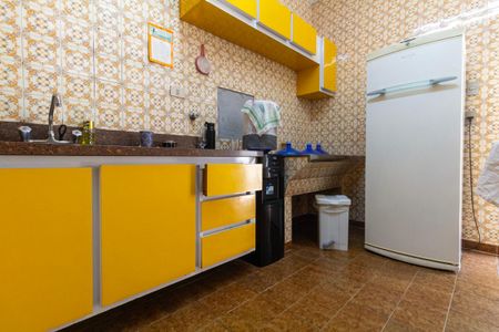 Casa à venda com 250m², 3 quartos e 2 vagas Casa à venda com 250m², 3 quartos e 2 vagasCozinha