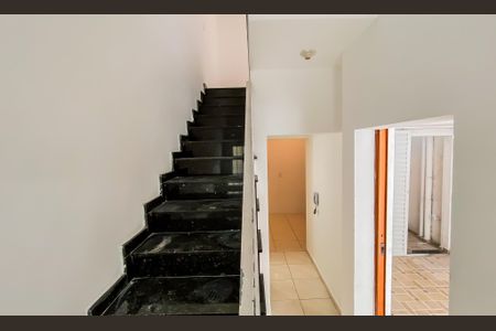 Casa de condomínio para alugar com 75m², 2 quartos e 1 vagaEntrada 