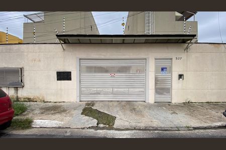 Casa de condomínio para alugar com 75m², 2 quartos e 1 vagaFachada + placa 