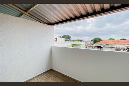 Casa de condomínio para alugar com 75m², 2 quartos e 1 vagaÁrea de Serviço