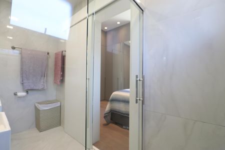 Apartamento à venda com 168m², 3 quartos e 3 vagasBanheiro da Suíte