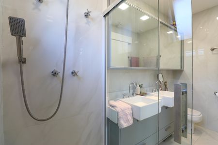 Apartamento à venda com 168m², 3 quartos e 3 vagasBanheiro da Suíte