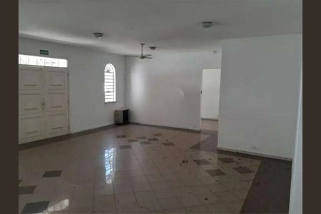 Casa à venda com 4 quartos, 300m² em Alto de Pinheiros, São Paulo
