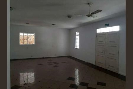 Casa à venda com 4 quartos, 300m² em Alto de Pinheiros, São Paulo