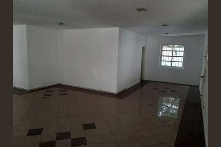 Casa à venda com 4 quartos, 300m² em Alto de Pinheiros, São Paulo