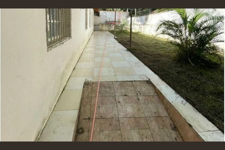 Casa à venda com 4 quartos, 300m² em Alto de Pinheiros, São Paulo