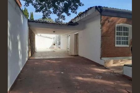 Casa à venda com 4 quartos, 300m² em Alto de Pinheiros, São Paulo