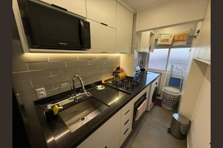 Apartamento à venda com 2 quartos, 52m² em Parque Maria Domitila, São Paulo