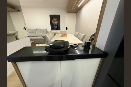Apartamento à venda com 2 quartos, 52m² em Parque Maria Domitila, São Paulo