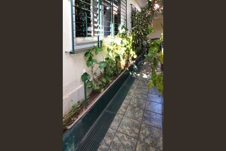 Foto 05 de casa à venda com 5 quartos, 300m² em Jardim das Flores, São Paulo