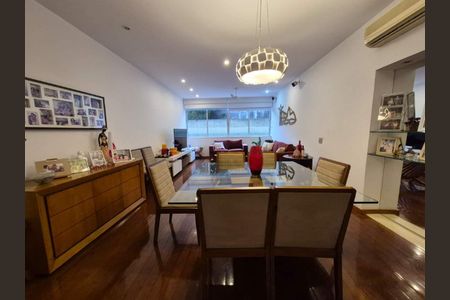 Apartamento à venda com 128m², 3 quartos e 1 vaga