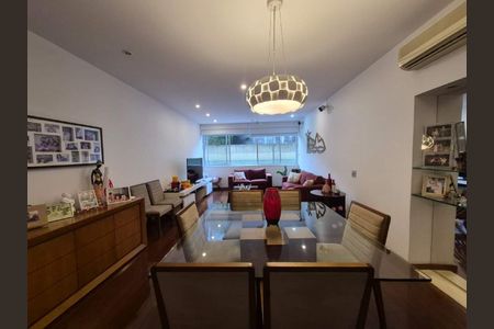 Apartamento à venda com 128m², 3 quartos e 1 vaga