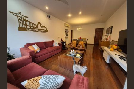 Apartamento à venda com 128m², 3 quartos e 1 vaga