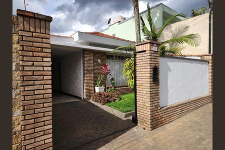 Casa à venda com 160m², 2 quartos e 5 vagas