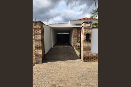 Casa à venda com 160m², 2 quartos e 5 vagas