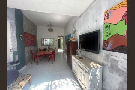 Casa à venda com 3 quartos, 109m² em Pé Pequeno, Niterói