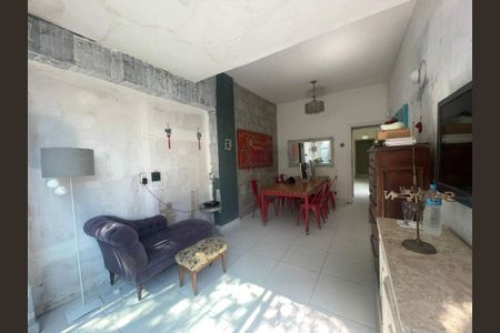 Casa à venda com 3 quartos, 109m² em Pé Pequeno, Niterói