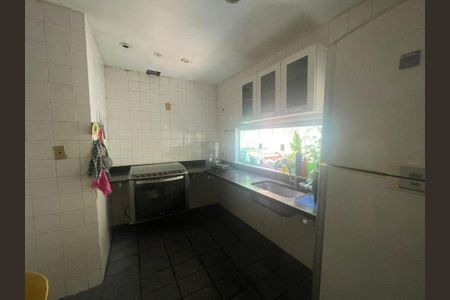 Casa à venda com 3 quartos, 109m² em Pé Pequeno, Niterói