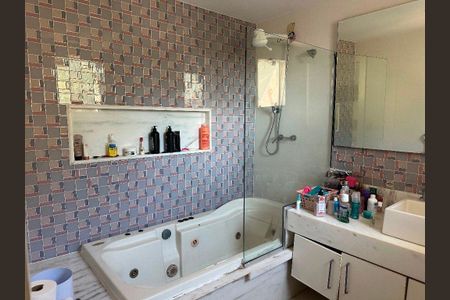 Casa à venda com 3 quartos, 300m² em Piratininga, Niterói