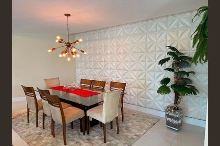 Casa à venda com 3 quartos, 300m² em Piratininga, Niterói