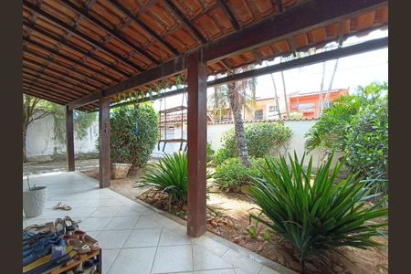 Casa à venda com 2 quartos, 102m² em Maravista, Niterói