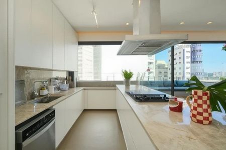 Apartamento à venda com 180m², 3 quartos e 3 vagas
