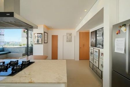 Apartamento à venda com 3 quartos, 180m² em Vila Madalena, São Paulo