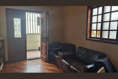 Casa à venda com 3 quartos, 150m² em Santa Tereza, Belo Horizonte