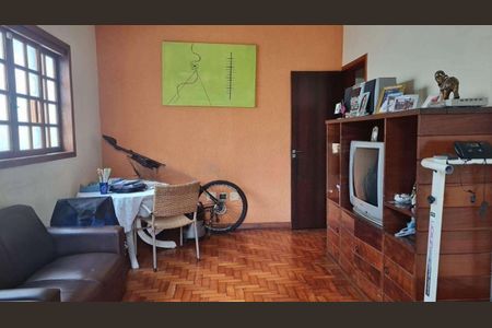 Casa à venda com 3 quartos, 150m² em Santa Tereza, Belo Horizonte