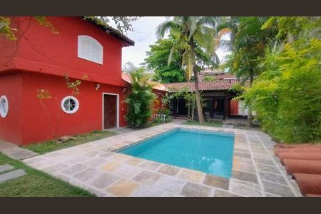 Casa à venda com 316m², 3 quartos e 2 vagas