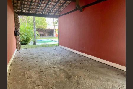 Casa à venda com 316m², 3 quartos e 2 vagas