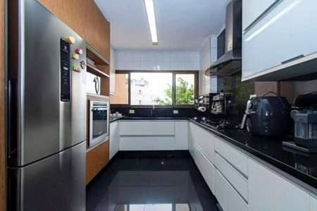 Apartamento à venda com 209m², 4 quartos e 5 vagas