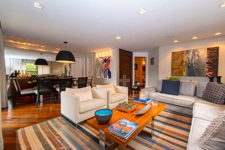 Apartamento à venda com 209m², 4 quartos e 5 vagas