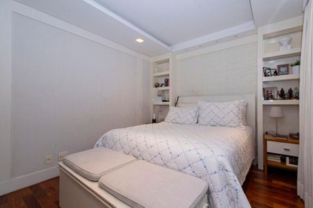 Apartamento à venda com 209m², 4 quartos e 5 vagas