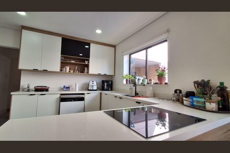 Casa à venda com 186m², 4 quartos e 3 vagas Casa à venda com 186m², 4 quartos e 3 vagasCozinha
