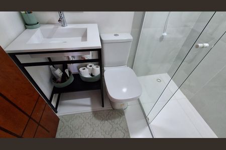 Casa à venda com 186m², 4 quartos e 3 vagas Casa à venda com 186m², 4 quartos e 3 vagasBanheiro Social