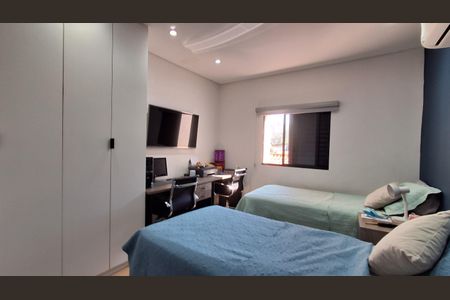 Quarto 2 de casa à venda com 4 quartos, 186m² em Olímpico, São Caetano do Sul