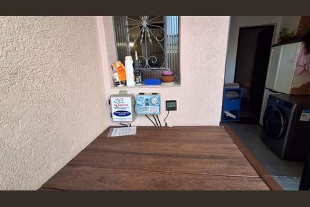 Casa à venda com 186m², 4 quartos e 3 vagas Casa à venda com 186m², 4 quartos e 3 vagasAquecedor