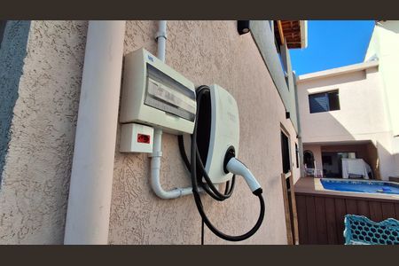 Casa à venda com 186m², 4 quartos e 3 vagas Casa à venda com 186m², 4 quartos e 3 vagasCarregador carro