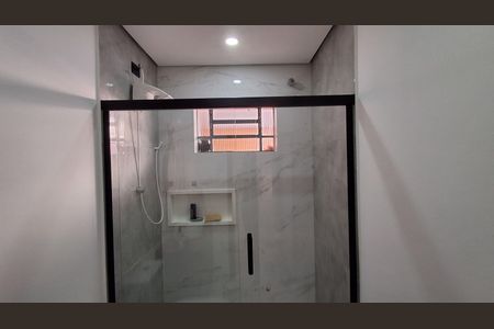 Casa à venda com 186m², 4 quartos e 3 vagas Casa à venda com 186m², 4 quartos e 3 vagasBanheiro Social 2