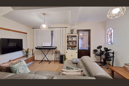 Sala de casa à venda com 4 quartos, 186m² em Olímpico, São Caetano do Sul