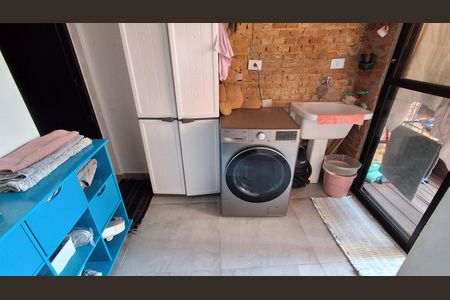 Casa à venda com 186m², 4 quartos e 3 vagas Casa à venda com 186m², 4 quartos e 3 vagasÁrea de Serviço