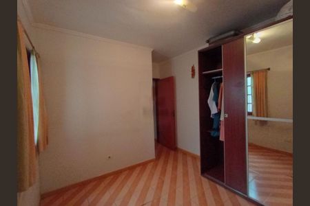 Casa à venda com 3 quartos, 105m² em Vila Basileia, São Paulo