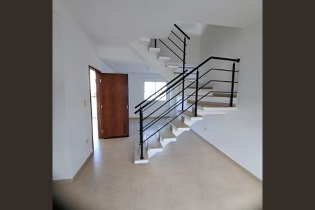Casa de condomínio para alugar com 84m², 2 quartos e 2 vagas