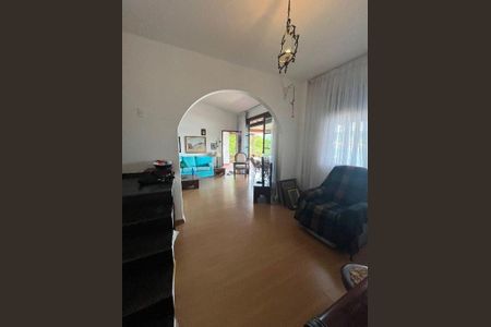 Casa à venda com 5 quartos, 176m² em São Francisco, Niterói